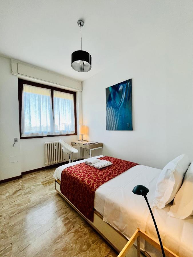 Green Guest House ميلان المظهر الخارجي الصورة