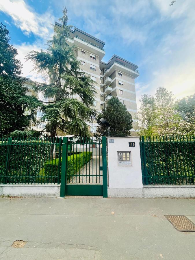 Green Guest House ميلان المظهر الخارجي الصورة